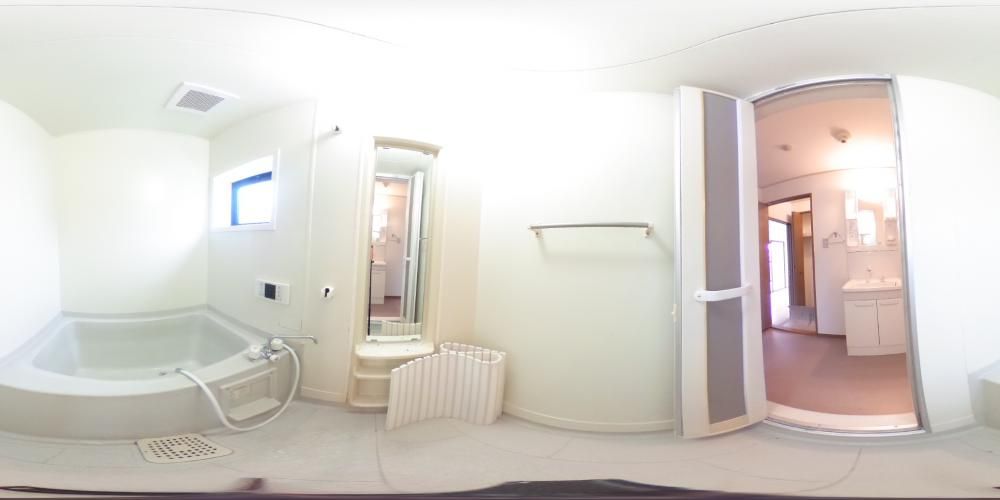 �o�X���[��